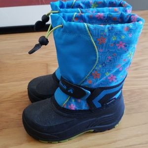Kamik girls snow boots - size 12